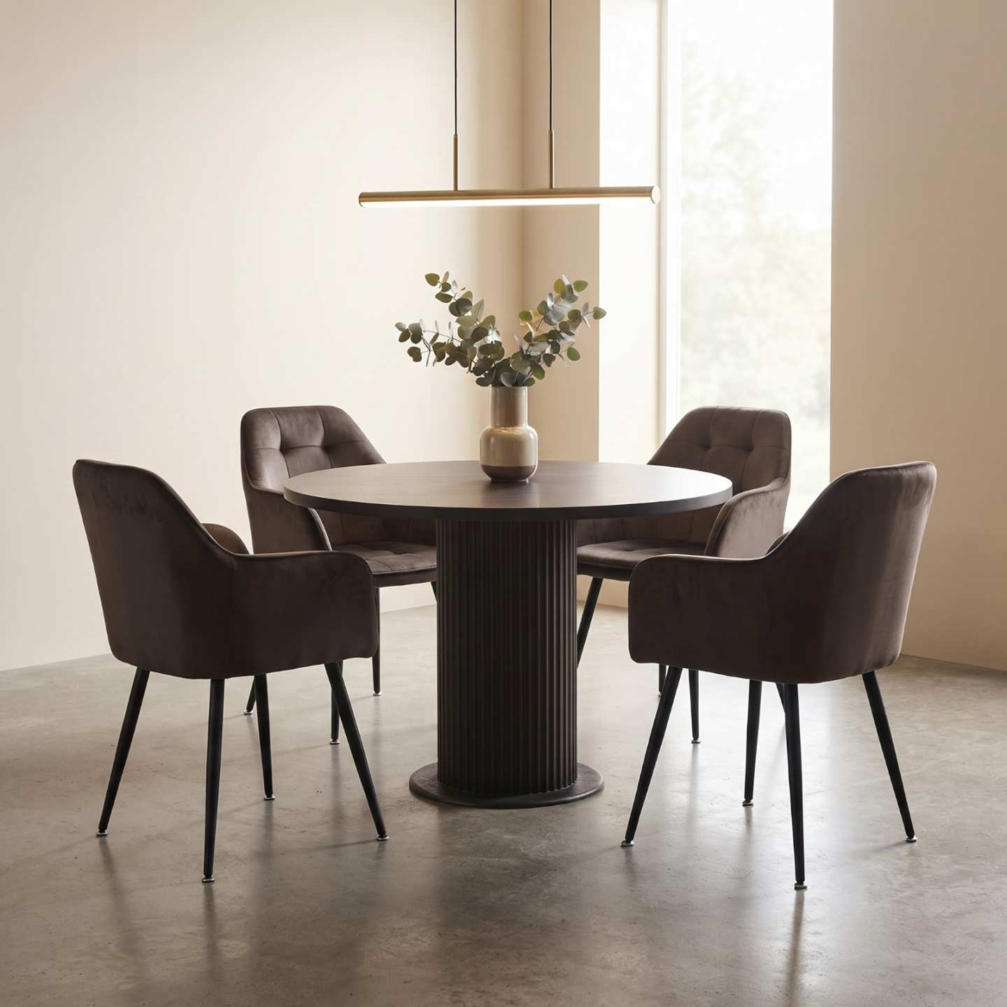 Set Masa Rotunda Florys cu 4 Scaune Perla Maro Ambient Set Masa Rotunda Florys Wenge cu 4 Scaune Perla Maro Ambient