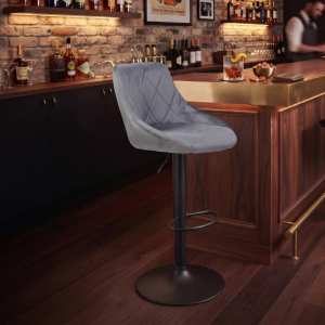 Scaun de bar Arlo, rotativ, reglabil, picior negru Ambient